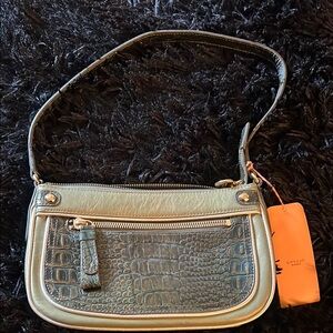 Elegant Green Crocodile-Embossed Shoulder Bag